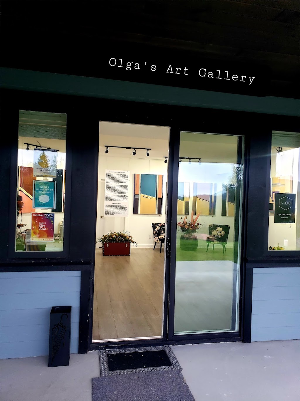 Olgas Art Gallery | 587 Woodland Ave, Gibsons, BC V0N 1V1, Canada | Phone: (604) 399-8899