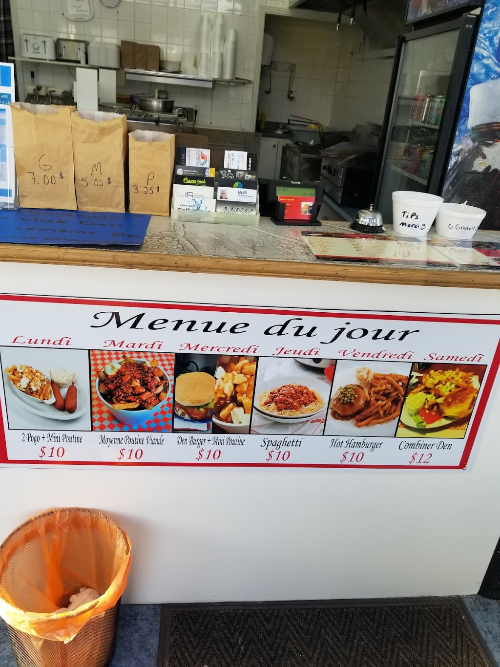 Friterie Chez Den | 967 Rue Georges, Gatineau, QC J8L 2E4, Canada | Phone: (819) 617-3399