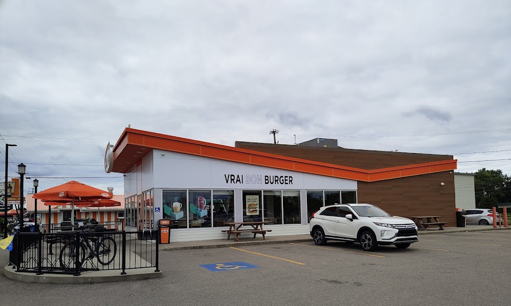 A&W Canada | 348 Bd Marcotte, Roberval, QC G8H 1Z6, Canada | Phone: (418) 765-2005