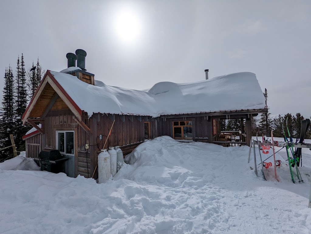 Summit Hut | East Kootenay F, BC V0A 1K5, Canada | Phone: (250) 341-1399