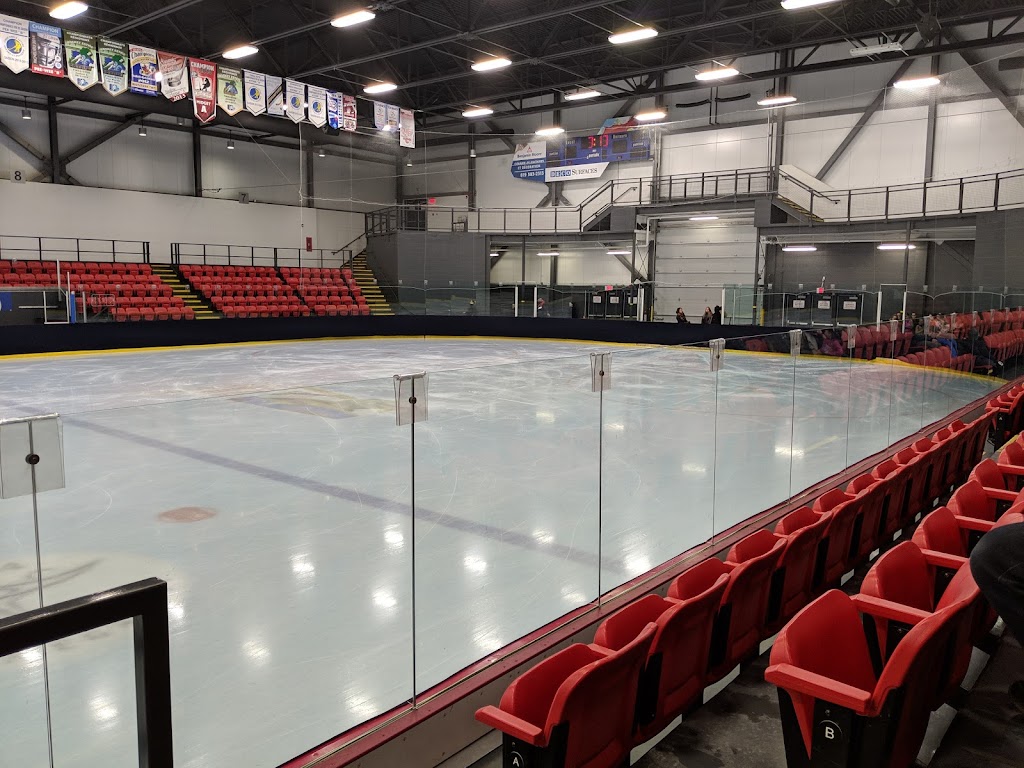 Centre sportif Mégantic | 5400 Rue Papineau, Lac-Mégantic, QC G6B 0B9, Canada | Phone: (819) 583-0630