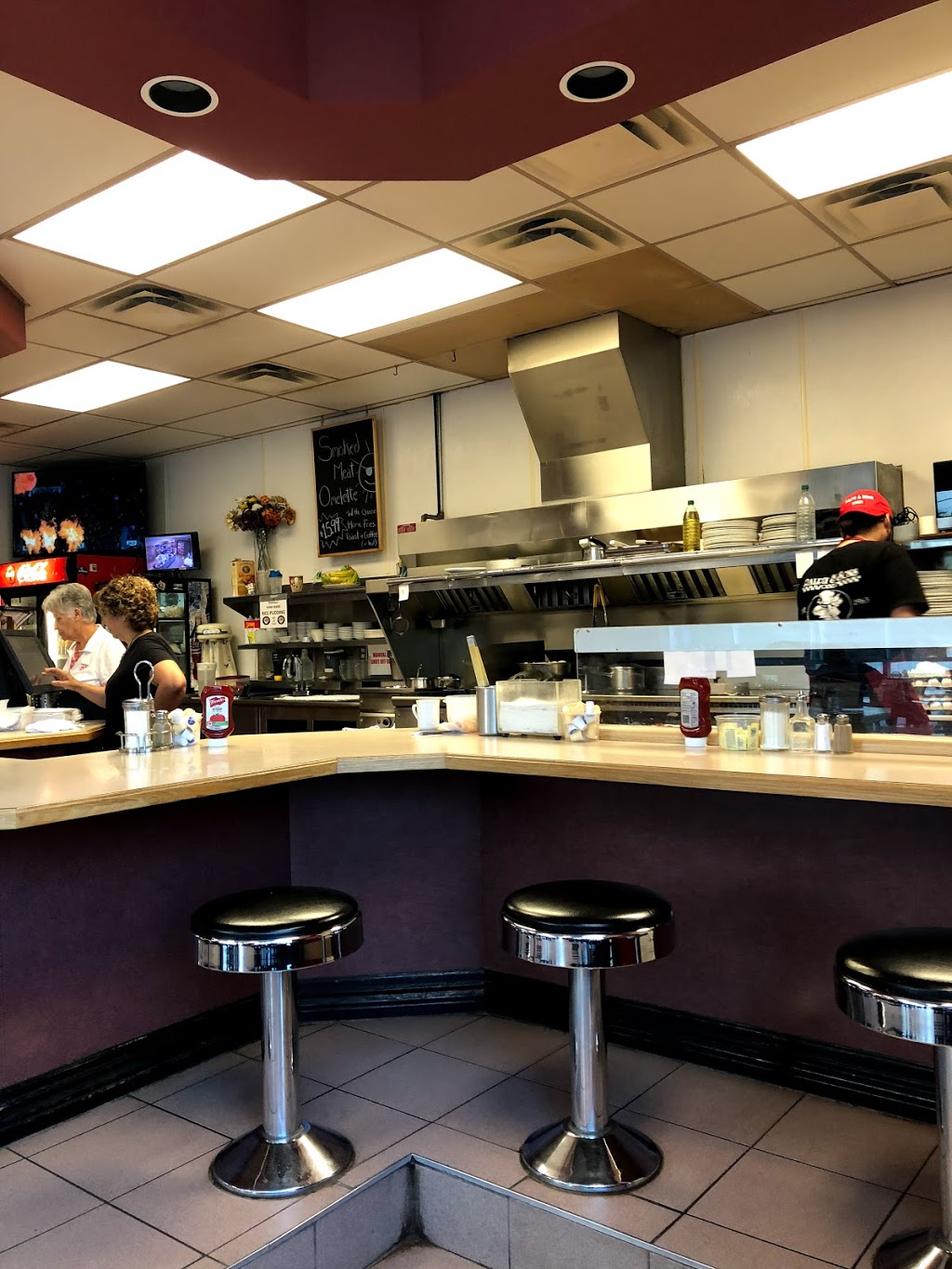 Ralph & Sons Diner | 3420 Carling Ave, Nepean, ON K2H 5B1, Canada | Phone: (613) 828-0697