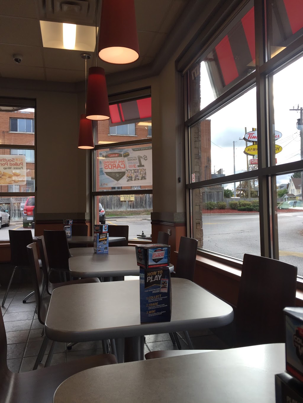 Tim Hortons | 177 Queenston St, St. Catharines, ON L2R 3A3, Canada | Phone: (905) 984-3386