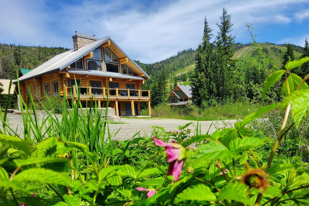 Bear Behind Lodge | 20905 Snowflake Crescent #2, Agassiz, BC V0M 1A1, Canada | Phone: (778) 245-0616