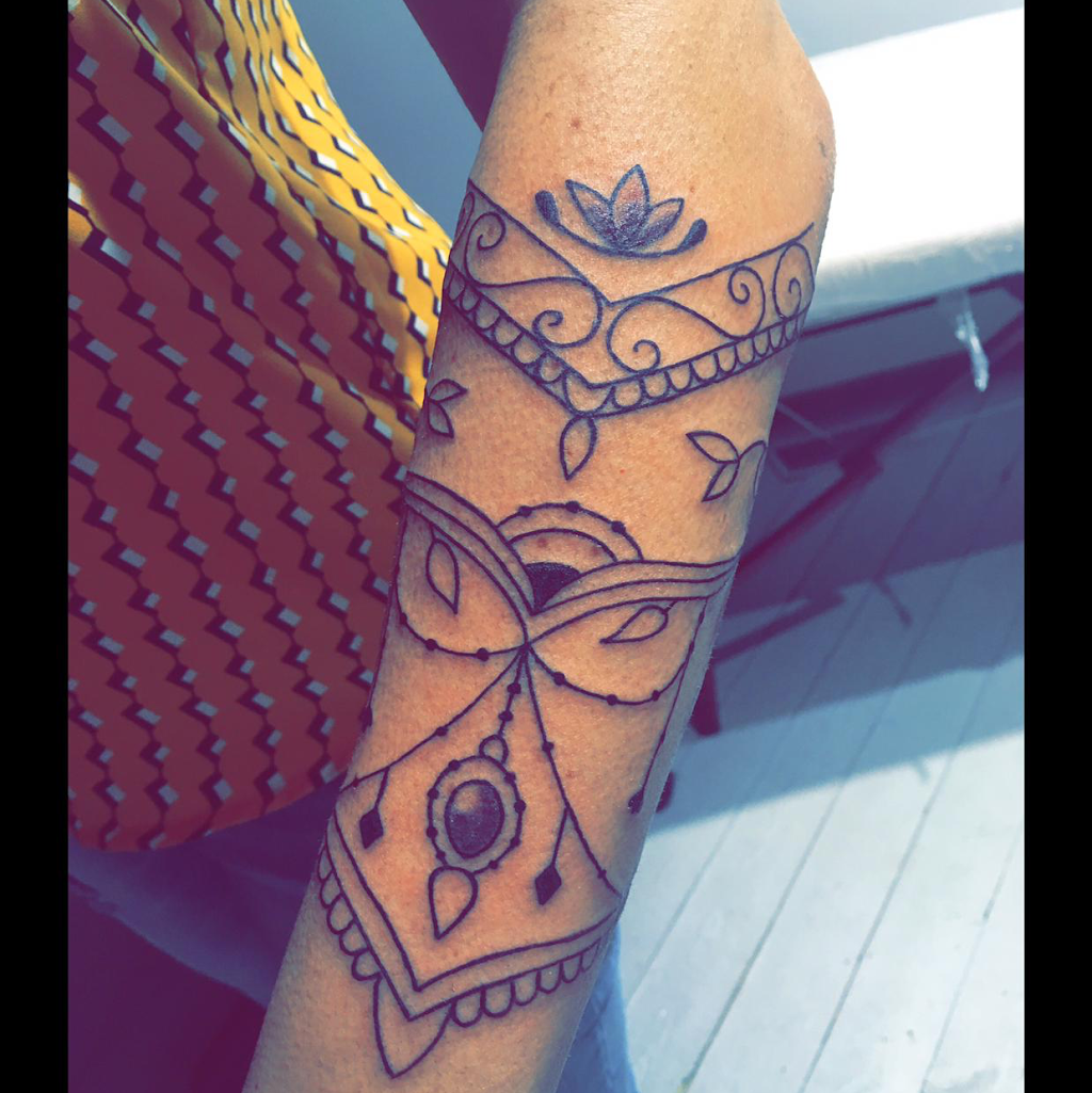 vahine Tattoo tatouage arts | 688 Chemin de Ste Anne des Lacs, Sainte-Anne-des-Lacs, QC J0R 1B0, Canada | Phone: (450) 858-1368