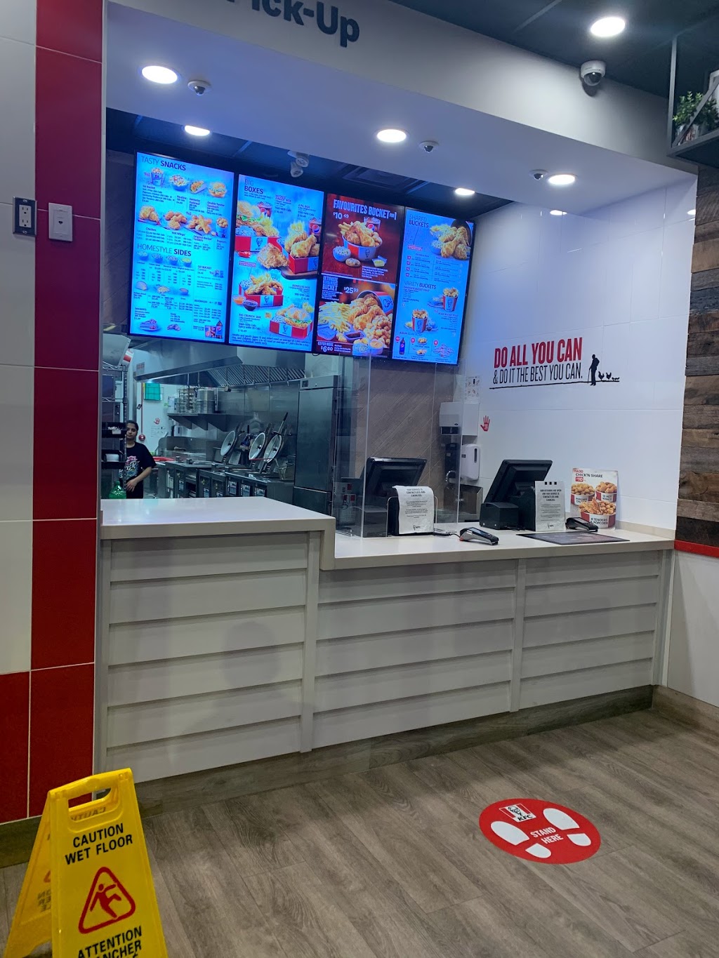 KFC | 50Rivermont Rd, Brampton, ON L6Y 6G7, Canada | Phone: (905) 826-0731