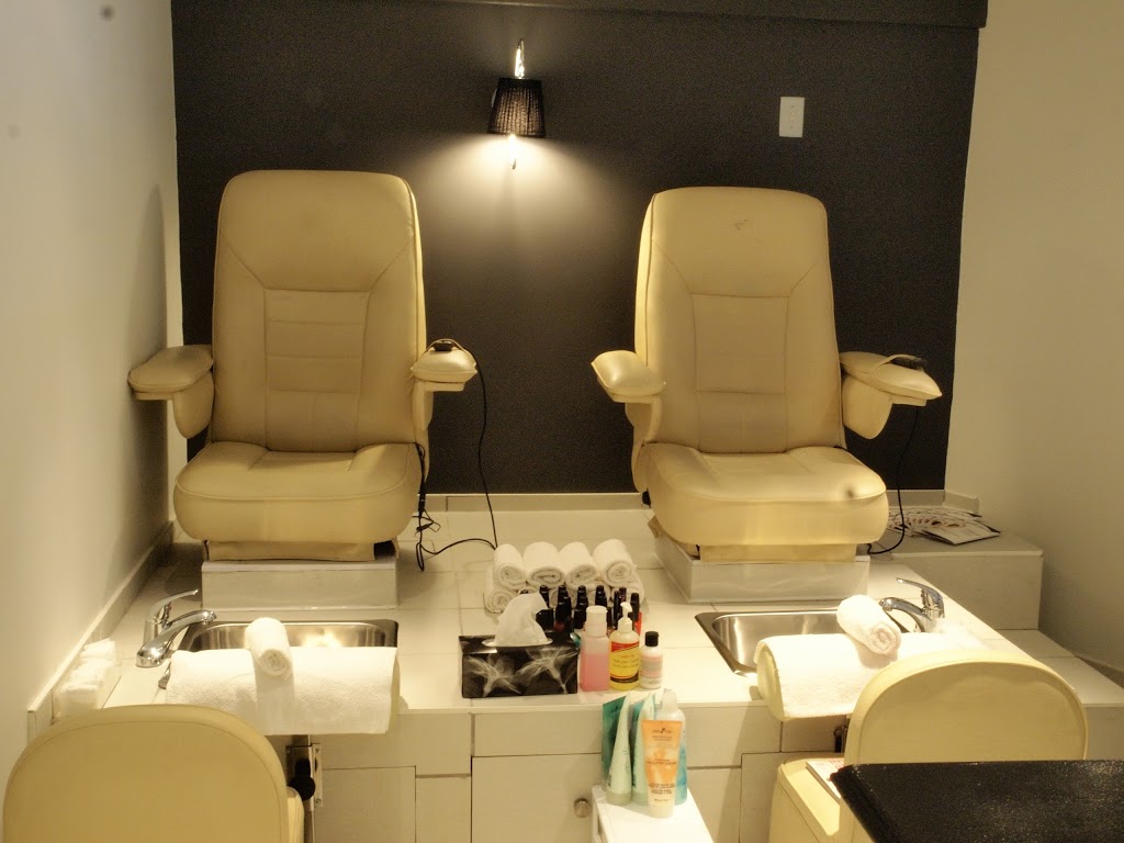 Reflections II Salon & Spa | 5517 Hazeldean Rd, Stittsville, ON K2S 0P5, Canada | Phone: (613) 831-7766