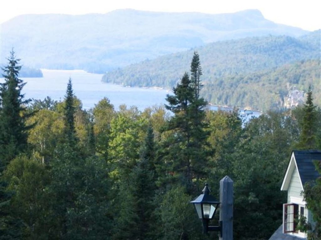 Chalet du Geant rental | 255 Chemin des Cerfs, Mont-Tremblant, QC J8E 1C7, Canada | Phone: (613) 799-0001