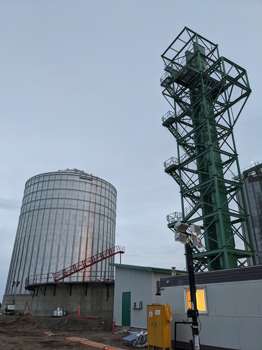 Viterra | Cassils Rd W, Township Rd 190A, Cassils, AB T1R 1C1, Canada | Phone: (403) 362-8591