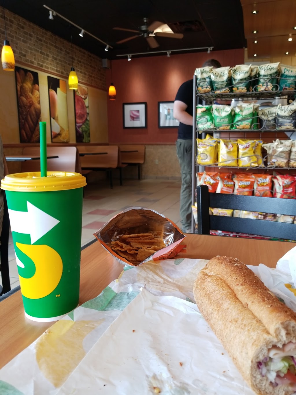 Subway | 9927 Glendon Dr, Komoka, ON N0L 1R0, Canada | Phone: (519) 472-6727