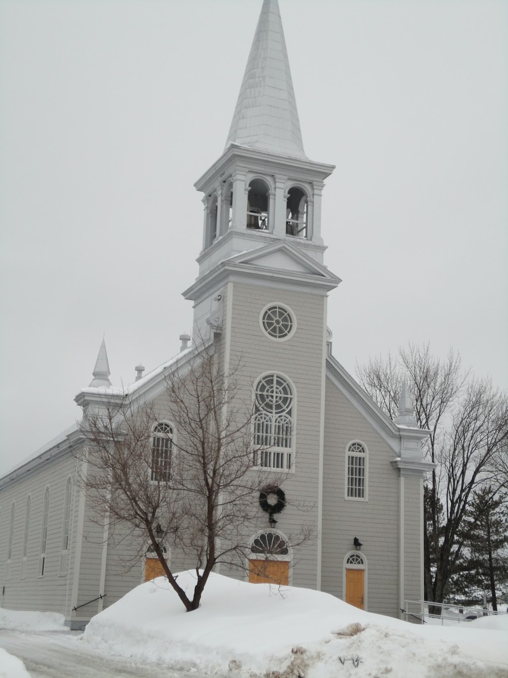 Saint-Michel-des-Saints Church | 401 Rue Brassard, Saint-Michel-des-Saints, QC J0K 3B0, Canada | Phone: (450) 833-6777