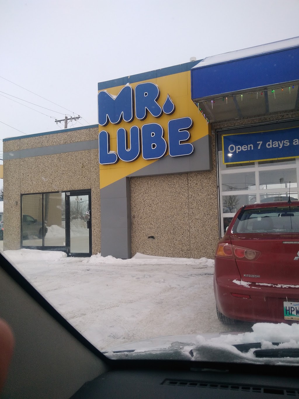 Mr. Lube | 2051 McPhillips St, Winnipeg, MB R2V 3C6, Canada | Phone: (204) 334-6213