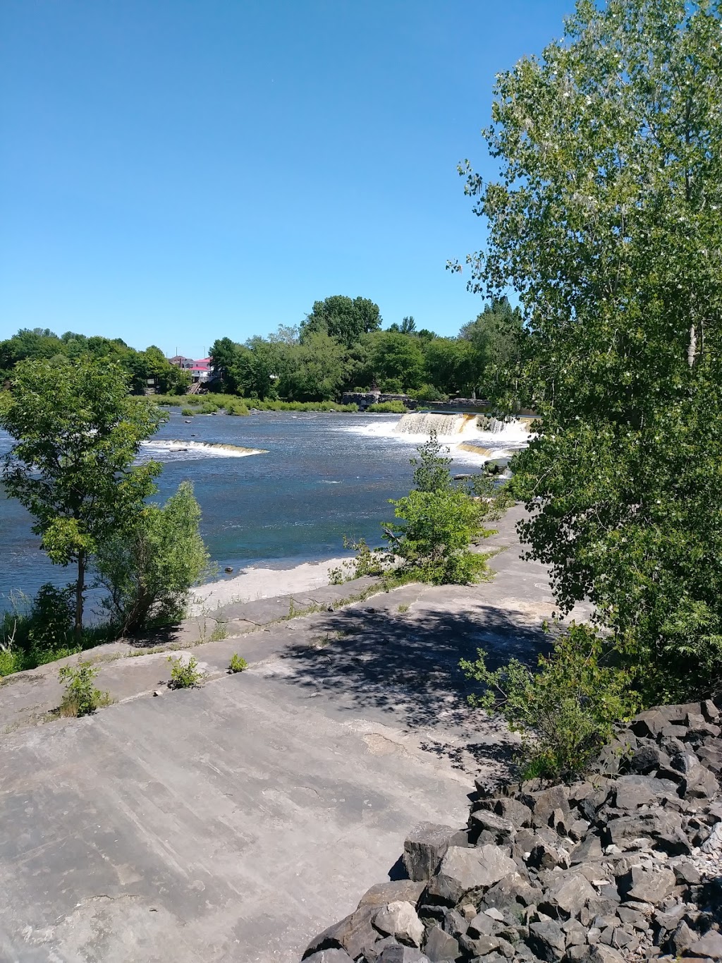 Domaine-de-la-Pêche-au-Saumon | 1 Rue du Pont, Sainte-Martine, QC J0S 1V0, Canada