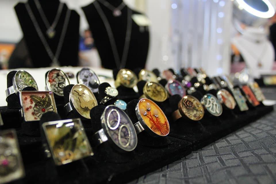 Bijoux Sayouri | 2687 Rue de Villandry, Sainte-Julie, QC J3E 2R1, Canada | Phone: (438) 394-7430