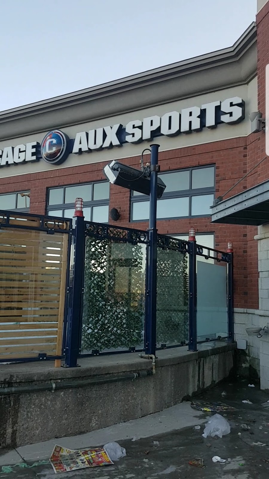 La Cage - Brasserie sportive | 7077 Boulevard Newman, LaSalle, QC H8N 1X1, Canada | Phone: (514) 363-1403