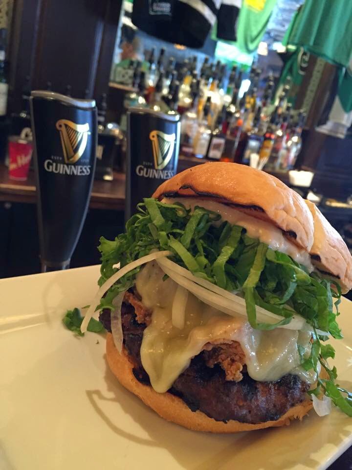 McKibbins Irish Pub | 3036 Boulevard de la Gare, Vaudreuil-Dorion, QC J7V 0H1, Canada | Phone: (450) 424-3000