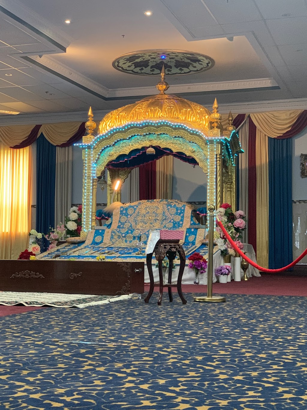 Sri Guru Nanak Sikh Centre Brampton | 99 Glidden Rd, Brampton, ON L6T 2H8, Canada | Phone: (905) 457-5757