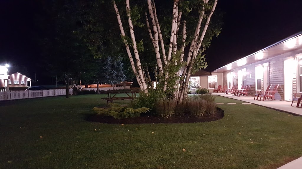 Motel La Source | 1135 141 Rte, Coaticook, QC J1A 2S5, Canada | Phone: (819) 849-6341