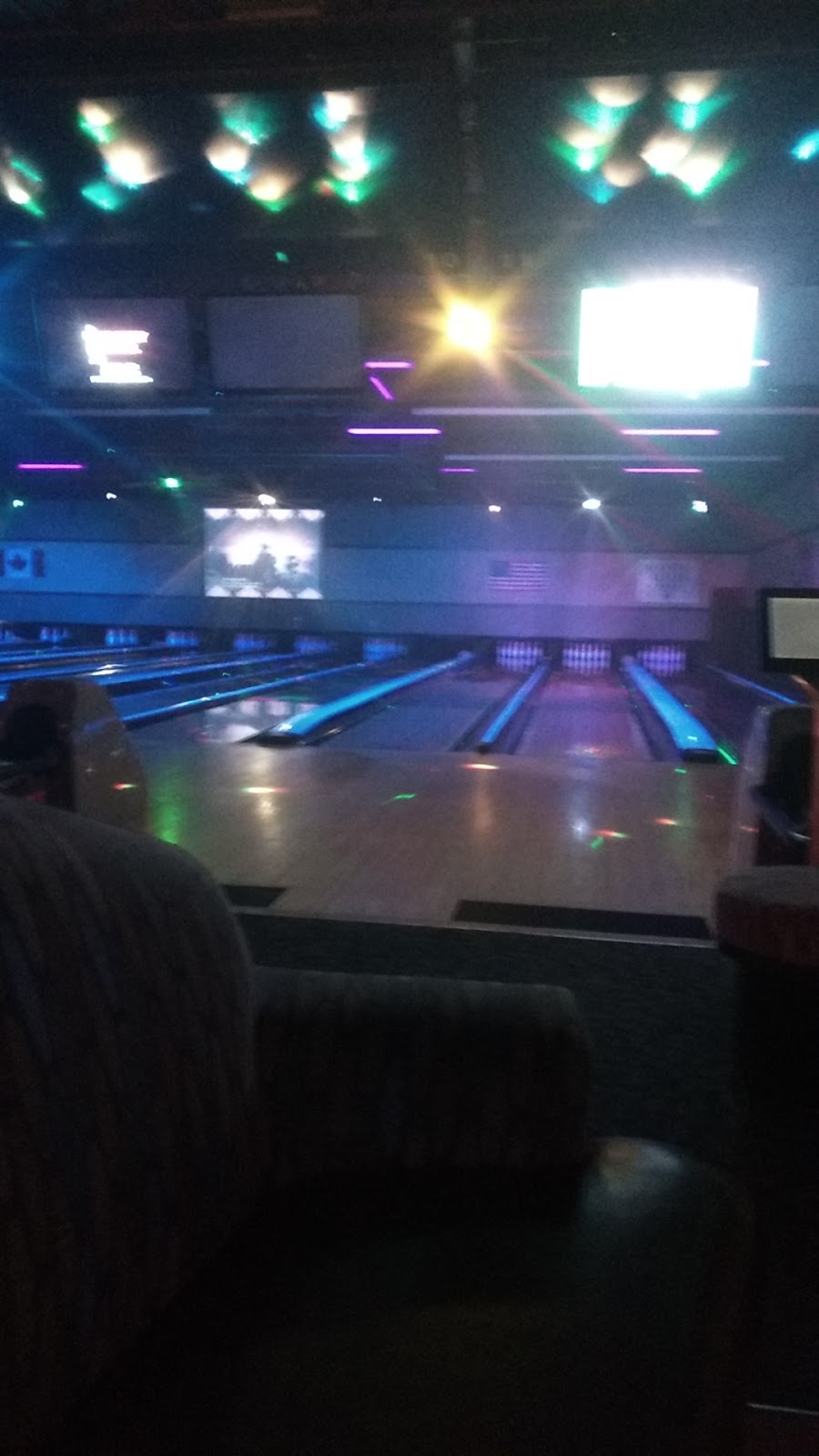 Hi-Way Bowl | 1898 London Line, Sarnia, ON N7T 7H2, Canada | Phone: (519) 542-2234