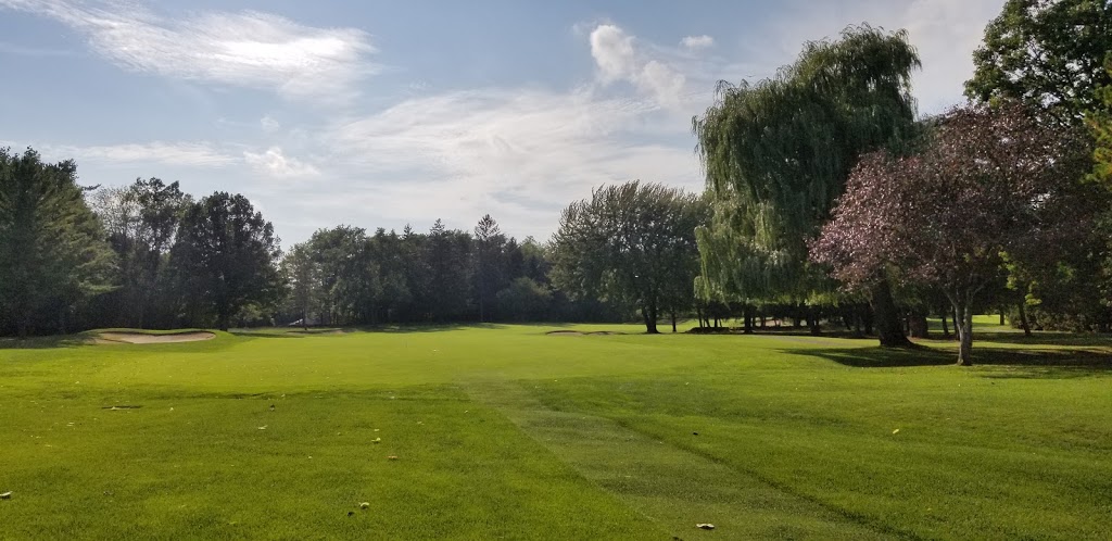 Club de golf Elm Ridge | LÎle-, 851 Rue Cherrier, LÎle-Bizard, QC H9E, Canada | Phone: (514) 626-3992