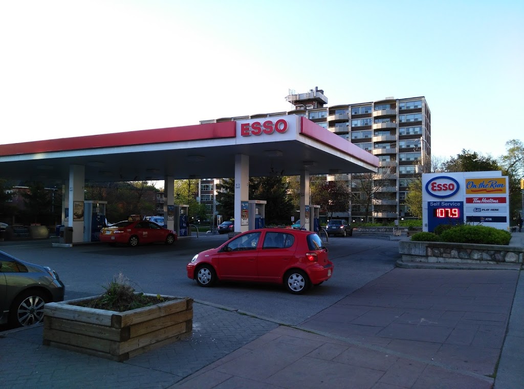 Esso | 381 Mt Pleasant Rd, Toronto, ON M4S 2L5, Canada | Phone: (416) 481-0199