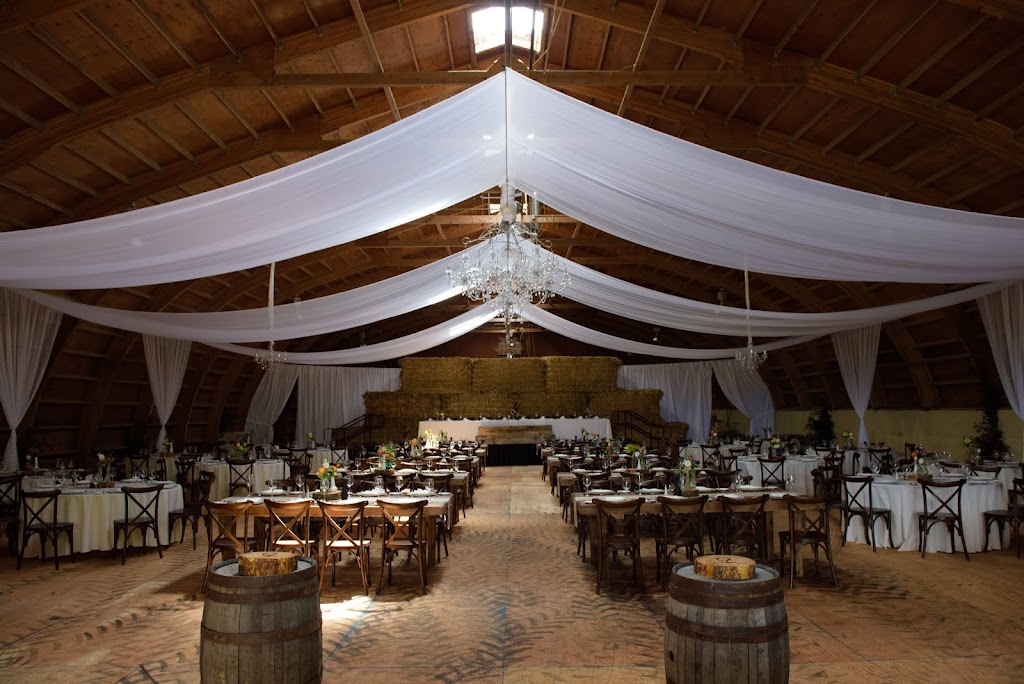 Emerson & Co. Weddings | 5727 Ladbrooke Dr SW, Calgary, AB T3E 5Y2, Canada | Phone: (403) 471-9278