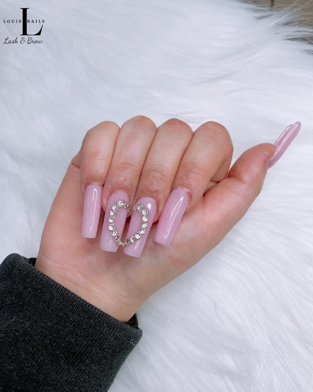 Louis Nails&Spa | 827 Big Bay Point Rd, Barrie, ON L4N 0G5, Canada | Phone: (705) 727-9826