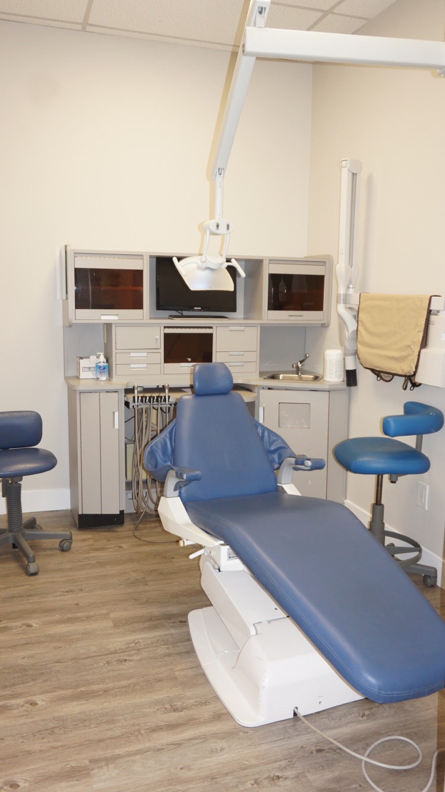 Lakeside Family Dental | 2684 Lakeshore Rd #6, Brights Grove, ON N0N 1C0, Canada | Phone: (519) 704-4000