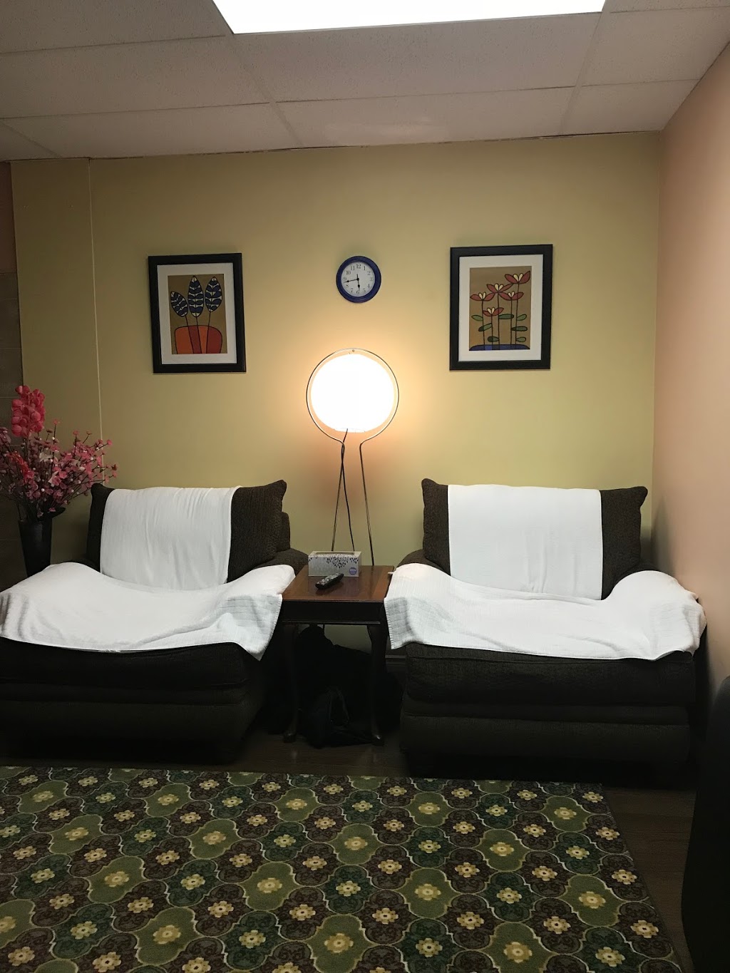 Comfort Oasis Massage Spa | 8410 182 St NW, Edmonton, AB T5T 1Y7, Canada | Phone: (780) 289-0707