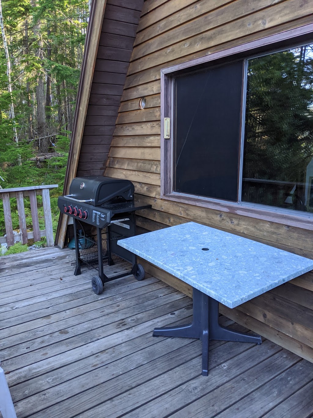 Sunny Waters Cabins | Saint Ives, BC V0E 1M9, Canada | Phone: (250) 319-2209