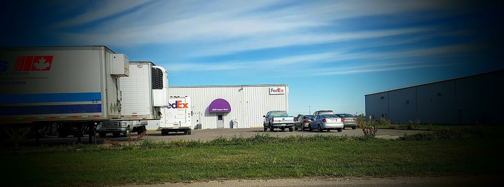 FedEx Ship Centre | 2520 Airport Rd #1, Regina, SK S4W 1A3, Canada | Phone: (800) 463-3339