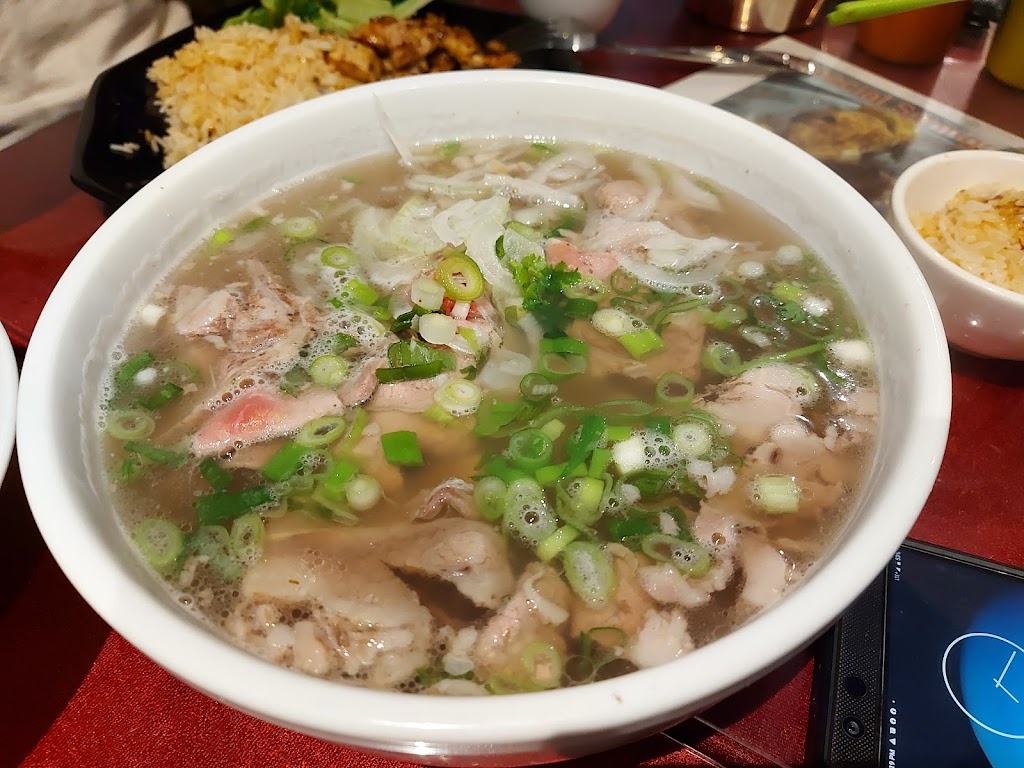 Phở Bắc Oriental Cuisine | 873 Somerset St W, Ottawa, ON K1R 6R6, Canada | Phone: (613) 563-0788