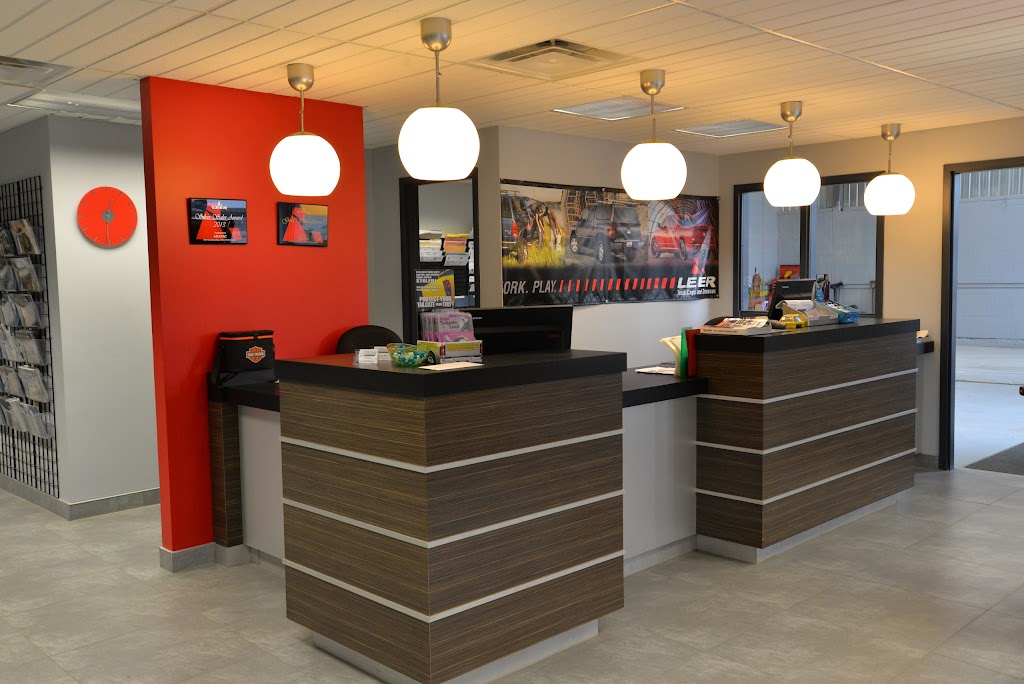 Le Centre du Camion Adanac Inc | 8505 Rue Lafrenaie, Saint-Léonard, QC H1P 2B3, Canada | Phone: (514) 323-6441