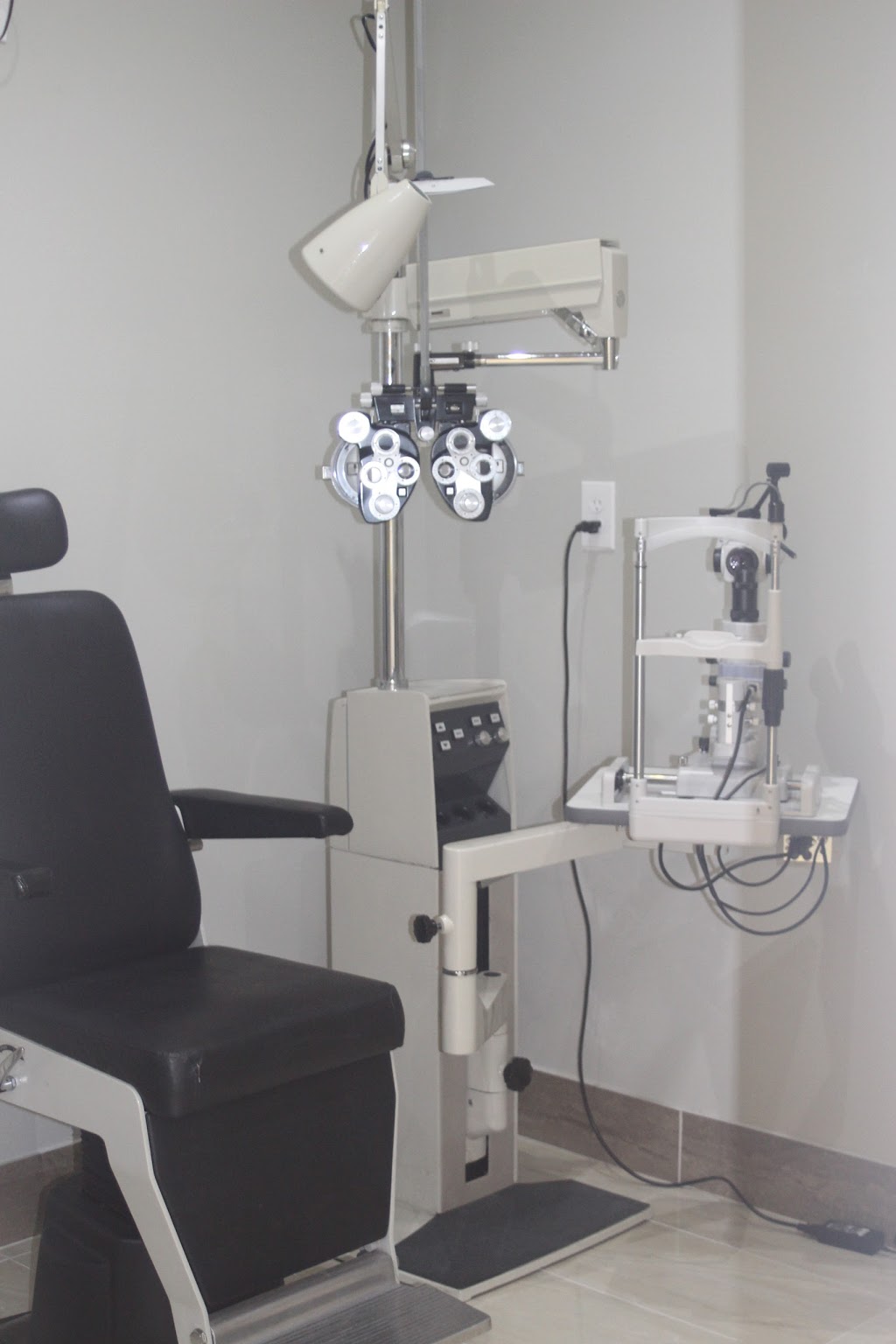 Complete Eyecare - Dr. Preeti Jani | 12-5425 Creditview Rd, Mississauga, ON L5V 2P3, Canada | Phone: (905) 363-2994