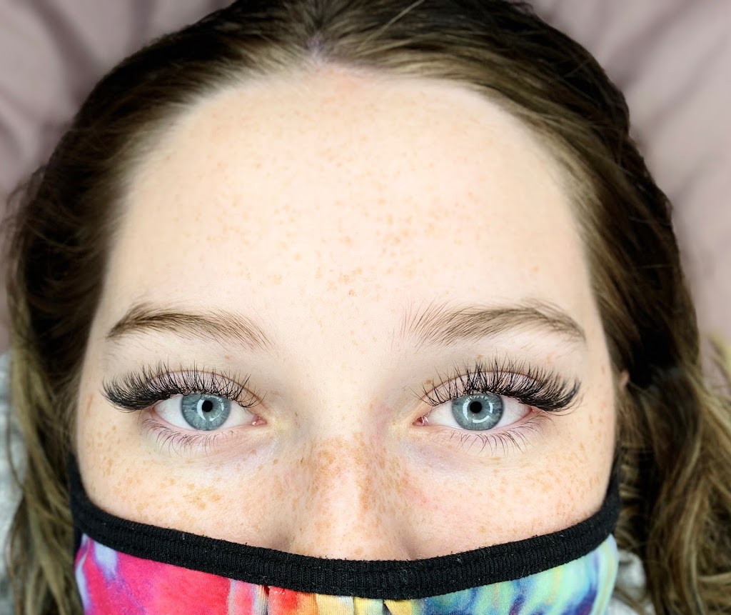 Hannah’s Lashes | 156 Duncan St, Smiths Falls, ON K7A 4S4, Canada | Phone: (613) 200-1015