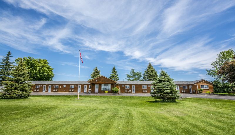 San-Man Motel | 13601 ON-12, Port Perry, ON L9L 1B5, Canada | Phone: (905) 985-2333