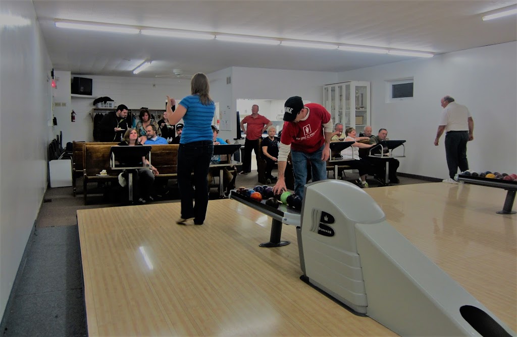 North Gower Bowling Alley | 6548 Fourth Line Rd, North Gower, ON K0A 2T0, Canada | Phone: (613) 489-3873