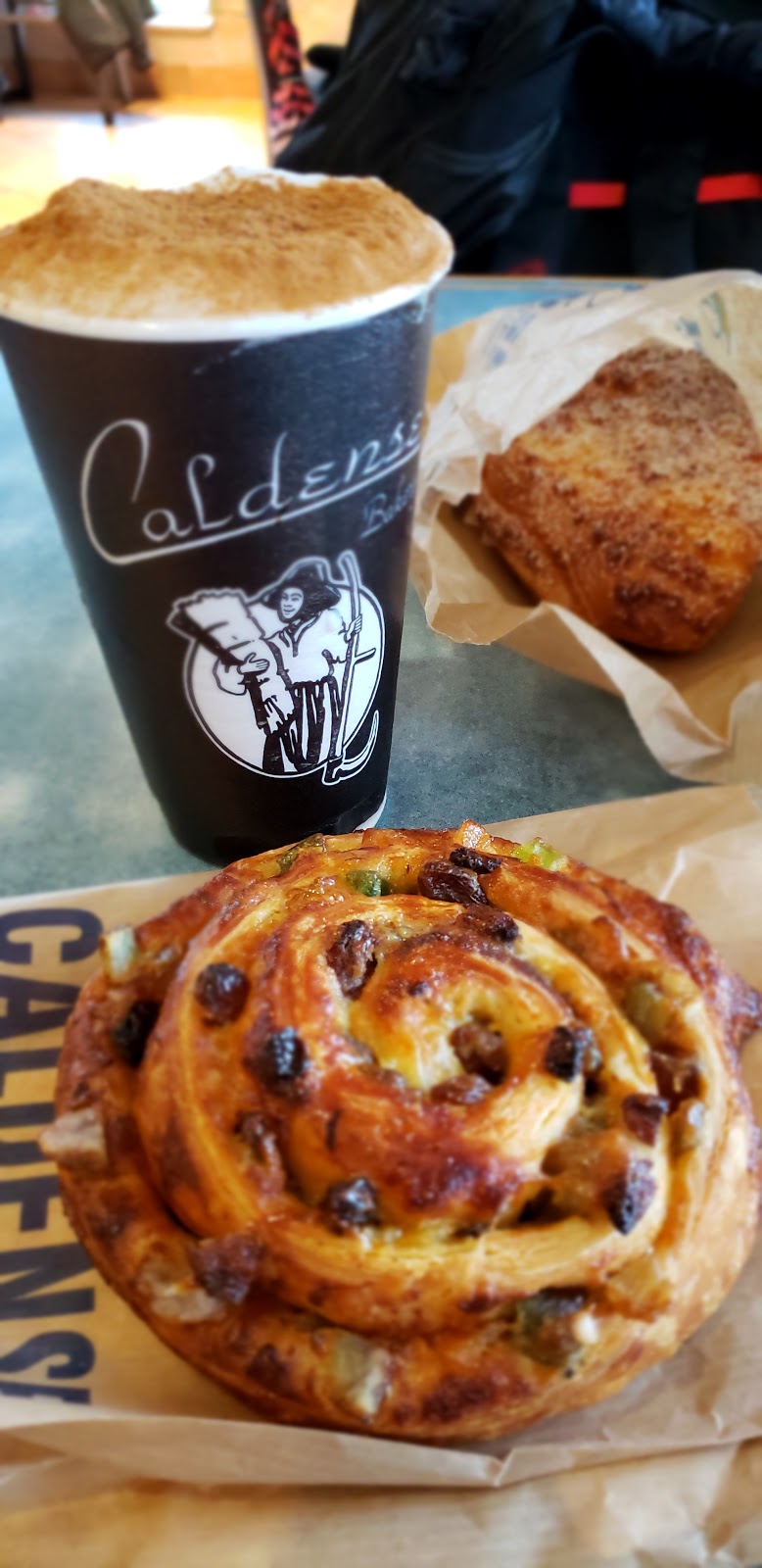 Caldense Bakery | 2406 Eglinton Ave W, York, ON M6M 1S6, Canada | Phone: (416) 657-1999