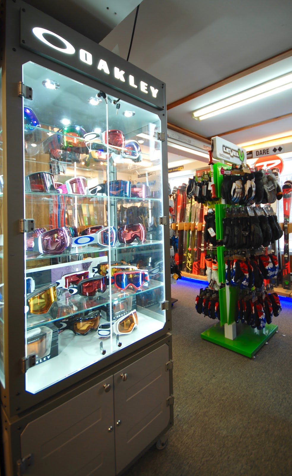 La Shop - Tune-ups - Ski Equipment | 439 Rue Principale, Saint-Sauveur, QC J0R 1R4, Canada | Phone: (450) 227-8889