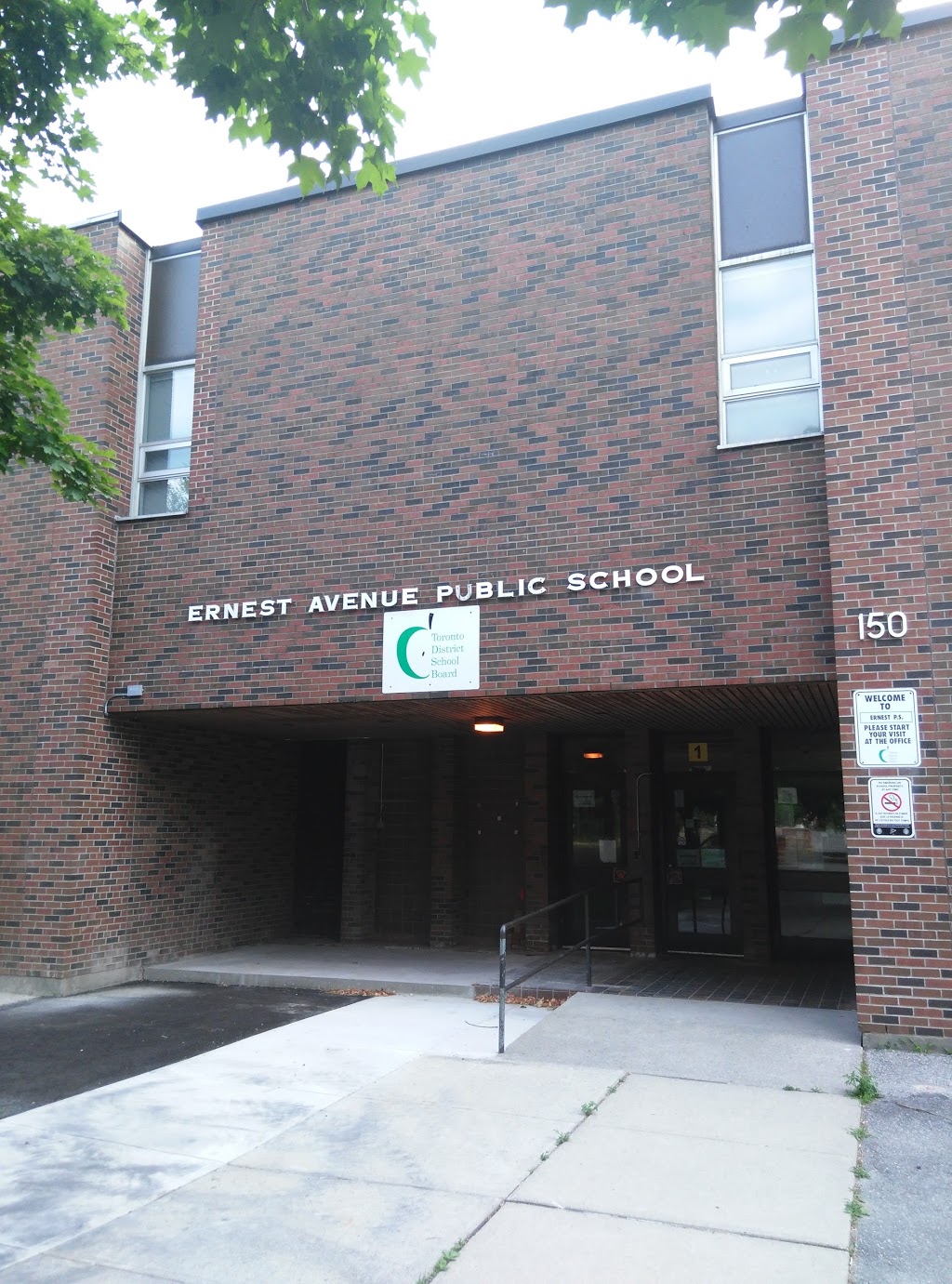 Ernest Public School | 150 Cherokee Blvd, North York, ON M2J 4A4, Canada | Phone: (416) 395-2380