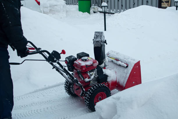 Tonys Snow Removal | 37 Guardsman Rd, Thornhill, ON L3T 6L2, Canada | Phone: (647) 889-2852