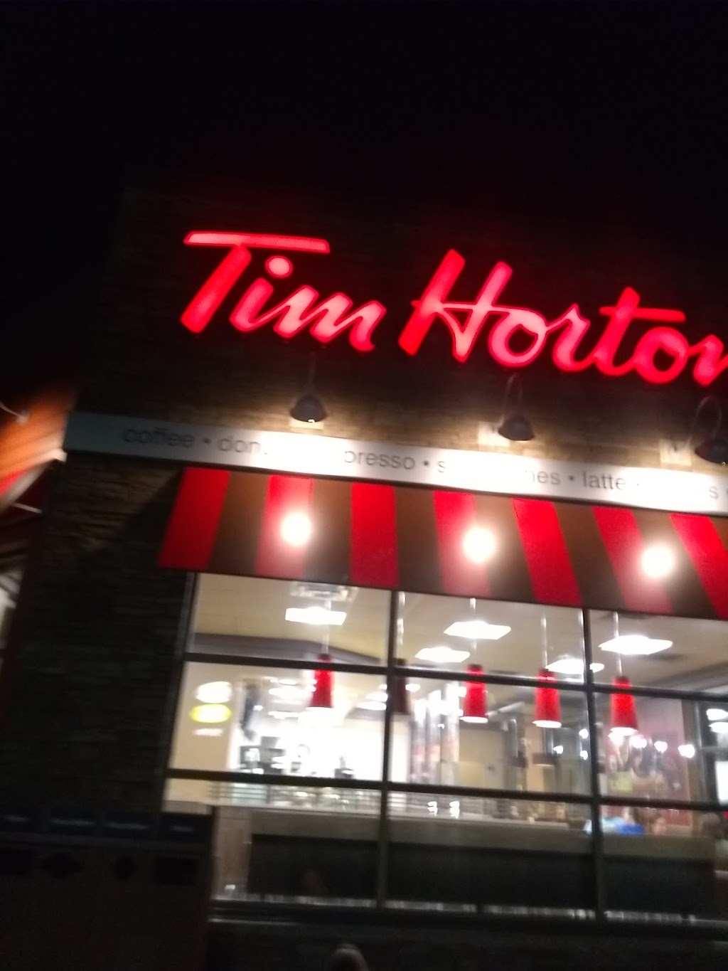 Tim Hortons | 954 Barton St E, Hamilton, ON L8L 3C4, Canada | Phone: (905) 548-0593