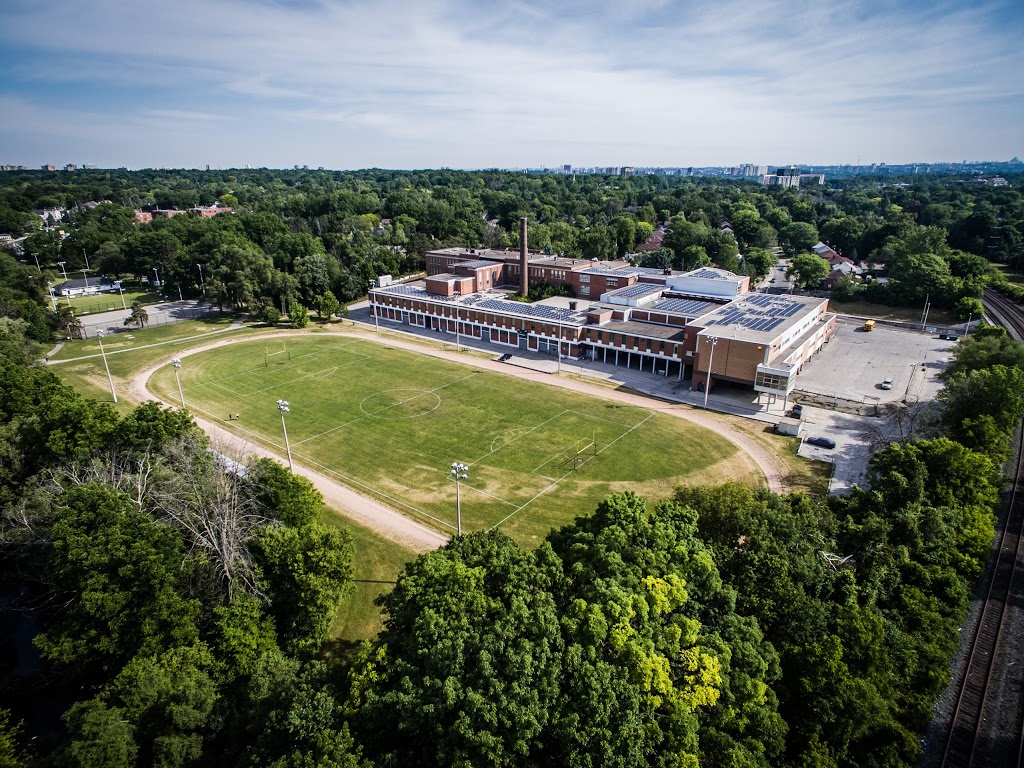 Etobicoke Collegiate Institute | 86 Montgomery Rd, Etobicoke, ON M9A 3N5, Canada | Phone: (416) 394-7840