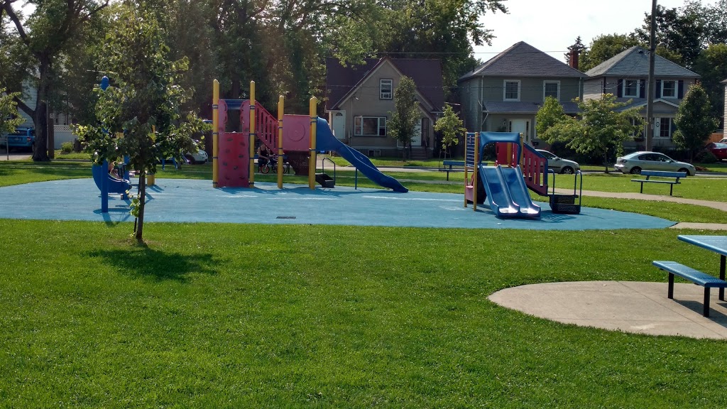 Catherine Street Park | 69 Catherine St, St. Catharines, ON L2R 7R5, Canada | Phone: (905) 688-5600