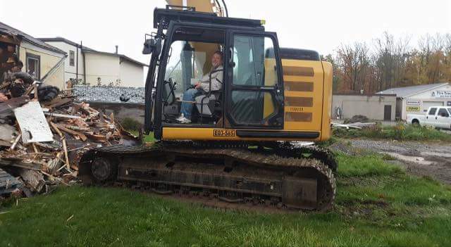 Emburghs Backhoe Service | 553 Killaly St E, Port Colborne, ON L3K 2J8, Canada | Phone: (289) 821-0591