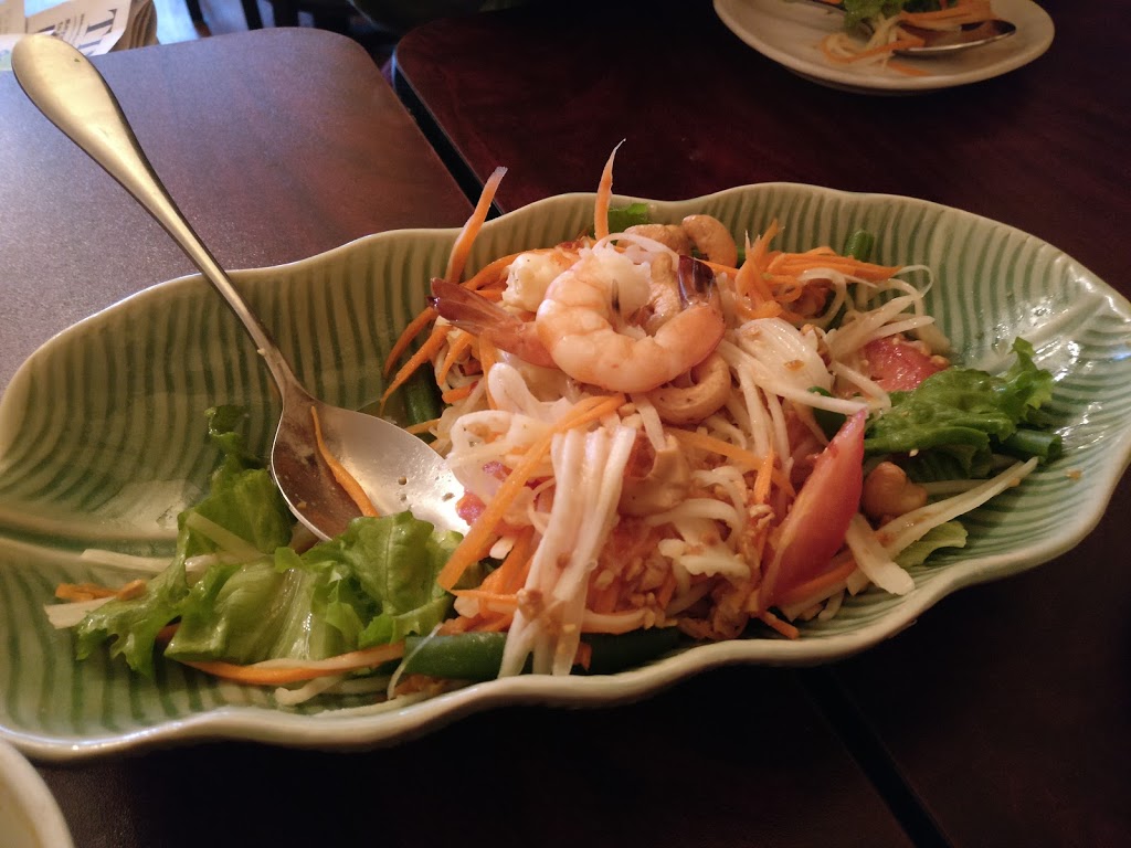 Chon Tong Thai Restaurant | 10153 Resthaven Dr, Sidney, BC V8L 3T8, Canada | Phone: (778) 351-4956