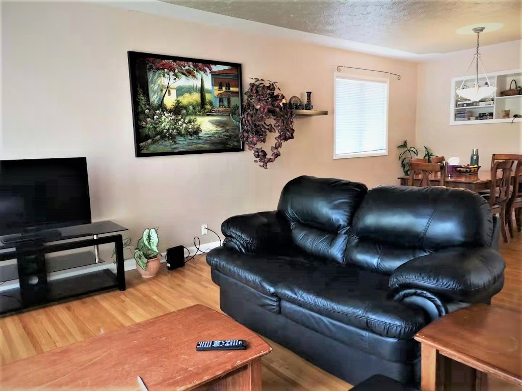 A@Home-Guest House | 17 Meadowview Rd SW, Calgary, AB T2V 1V9, Canada | Phone: (403) 970-2234