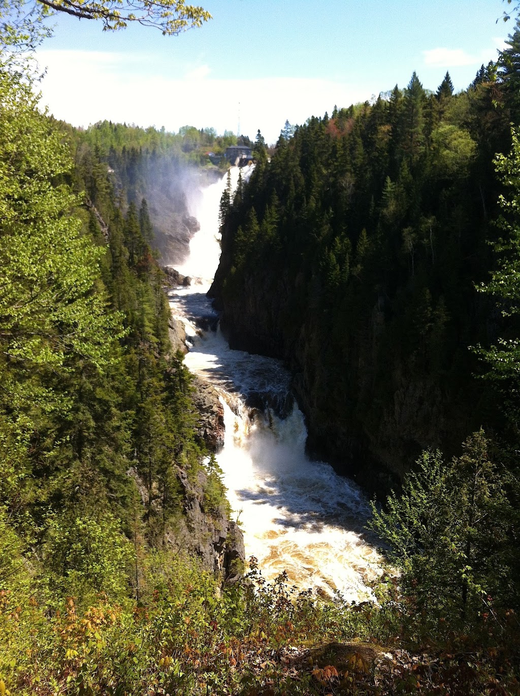 Seven Falls | 4520 Avenue Royale, Saint-Ferréol-les-Neiges, QC G0A 3R0, Canada | Phone: (418) 826-3139