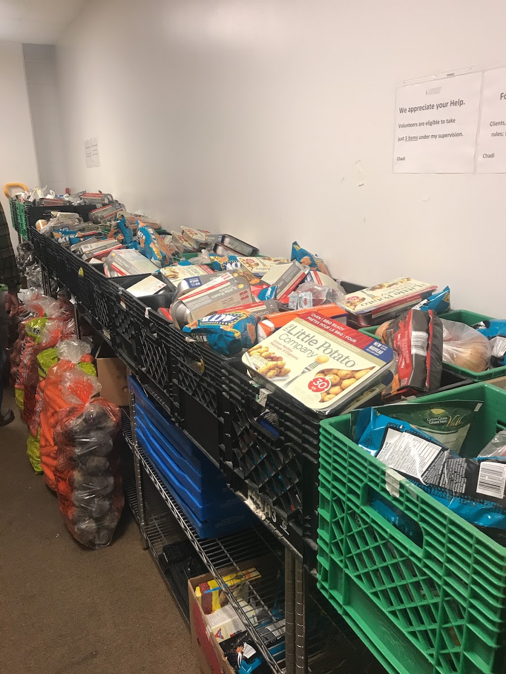 Flemingdon Food Bank | 10 Gateway Blvd, North York, ON M3C 3A1, Canada | Phone: (416) 422-4322