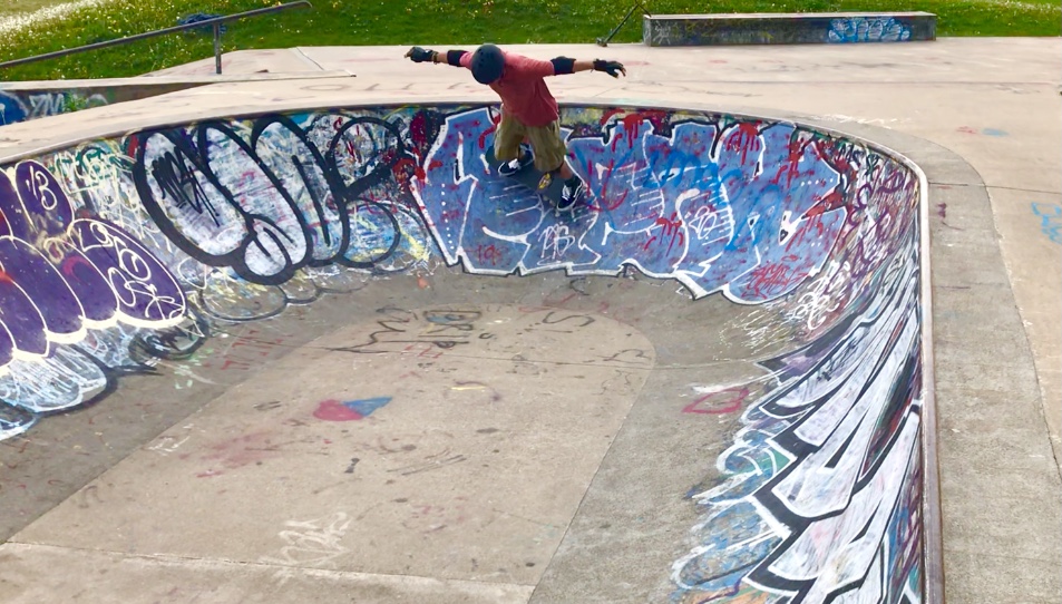 Saint-Laurent Skatepark | 1515 Bd Alexis-Nihon, Saint-Laurent, QC H4R 1T4, Canada | Phone: (514) 956-2596